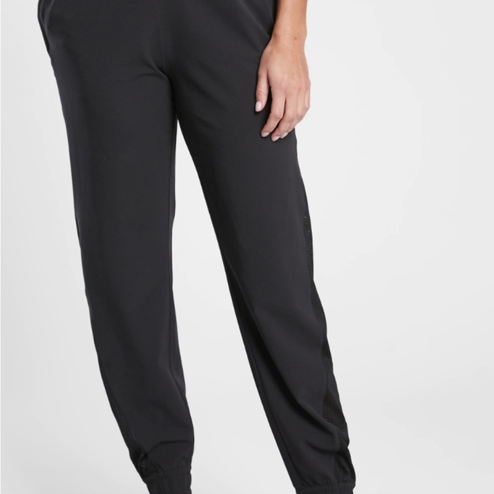 Athleta Quest Jogger Pants
